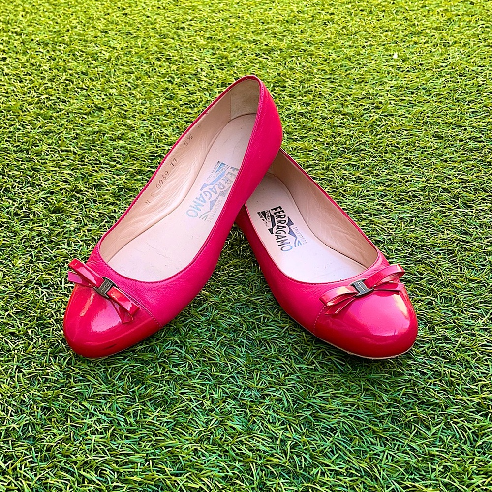 Salvatore Ferragamo Ballet Flats (5.5)